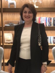 Read more about the article Κυριακή Σταμάτη “Με Πάθος για την Εκπαίδευση και Όραμα για την Ανάπτυξη των Μικρομεσαίων Επιχειρήσεων και της Τοπικής Οικονομίας”