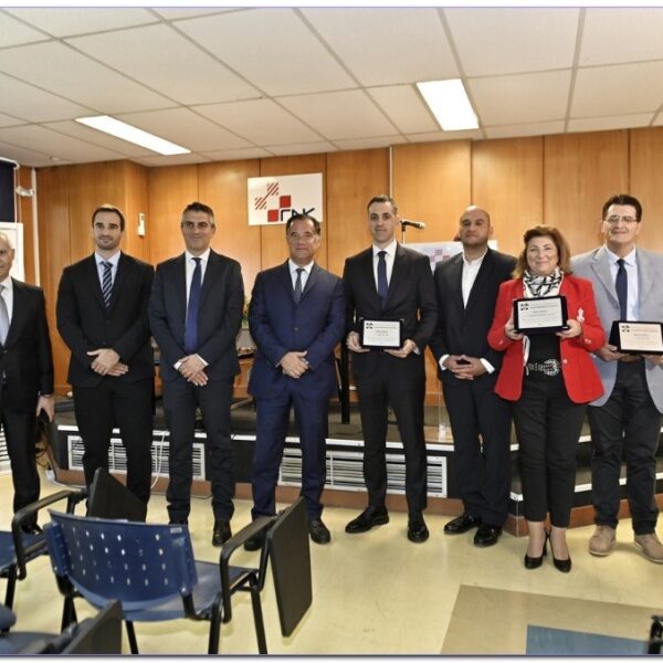 To Βαρδινογιάννειο Ίδρυμα προχώρησε σε δωρεά 180 ηλεκτροκίνητων κλινών στο Νοσοκομείο Κορίνθου