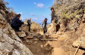 Read more about the article Ίος: Μικροφράγματα ενάντια στη λειψυδρία με γνώμονα το περιβάλλον και την ενίσχυση της βιοποικιλότητας