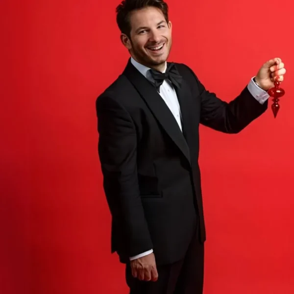 Γιώργος Περρής: Ένα γιορτινό Ταξίδι μέσα από τις νότες του