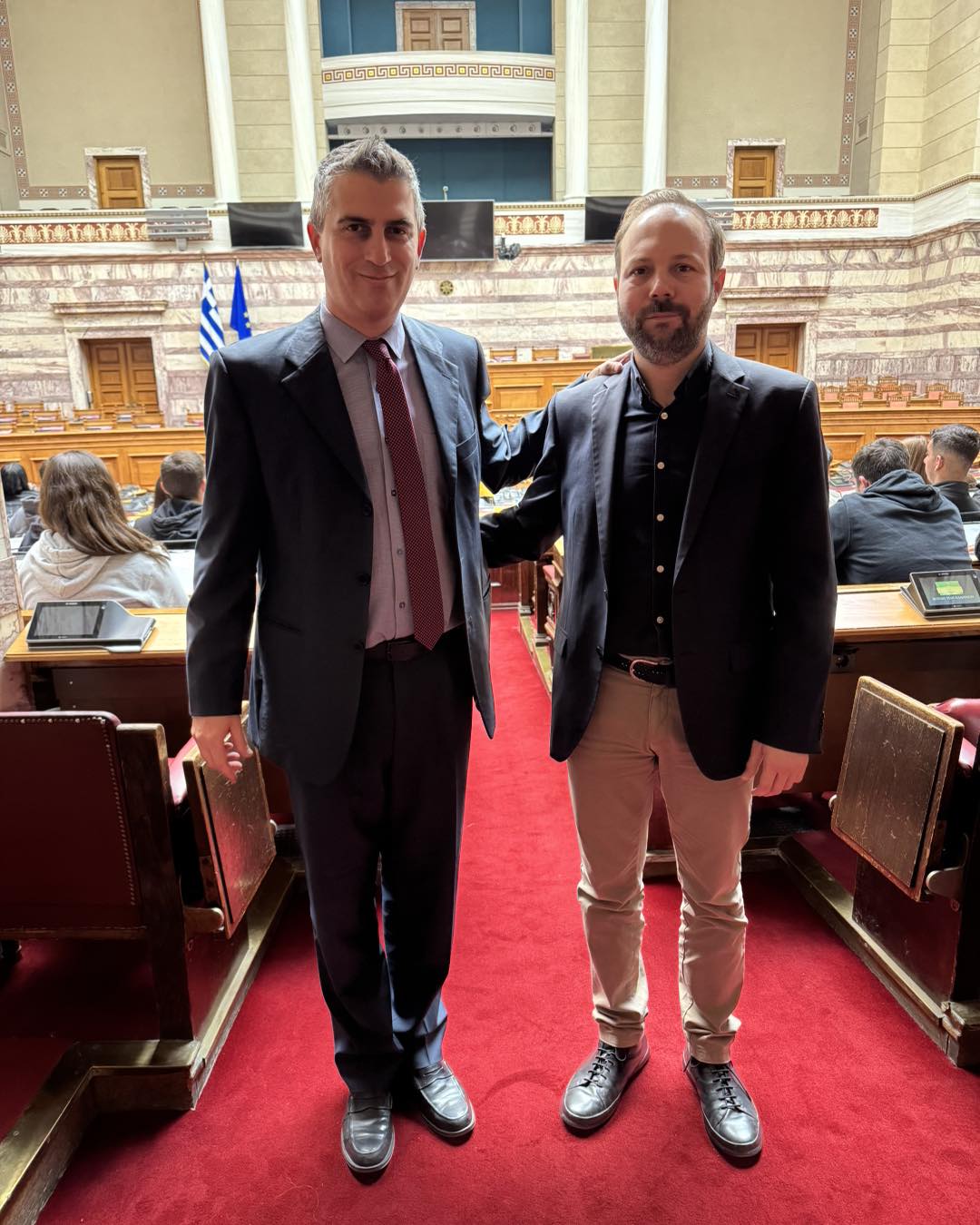 Read more about the article Χρίστος Δήμας & Γιώργος Ψυχογιός, υποδέχονται στη σήμερα στη Βουλή των Ελλήνων τους μαθητές & εκπαιδευτικούς από το 2ο Λύκειο Κορίνθου.