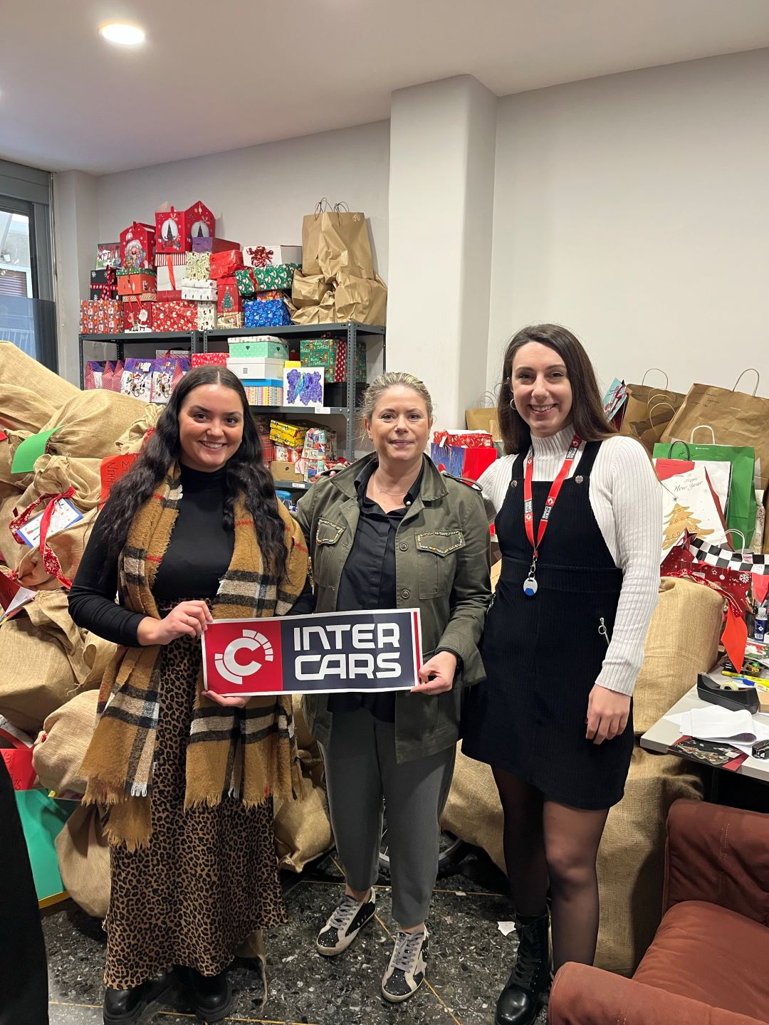 Read more about the article Η InterCars Greece στηρίζει το “Μαζί για το Παιδί” με Γιορτινές Δράσεις Αγάπης & Αλληλεγγύης