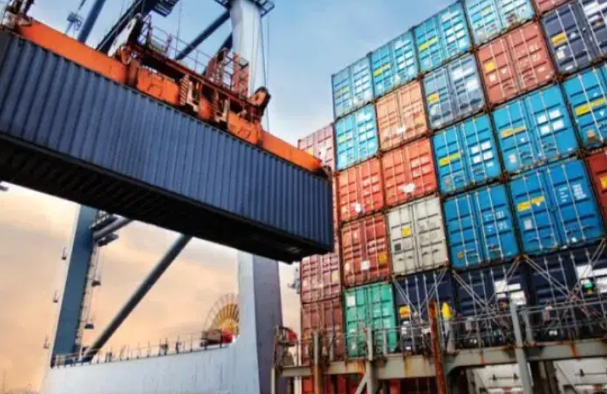 Πόλεμος στη Μέση Ανατολή: Σημαντικές πιέσεις στις εξαγωγικές επιχειρήσεις – «Καμπανάκι» ΣΕΒΕ για κόστος και ανταγωνιστικότητα